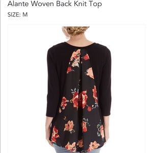 Le Lis Knit Top NWOT Sz Medium